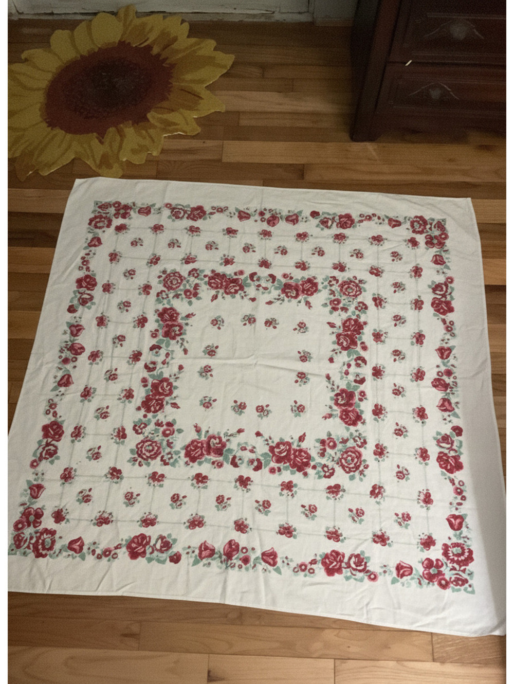 Vintage Floral Print Cotton Tablecloth or Fabric Square